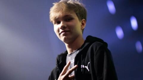 落点靠近底 落点靠近底